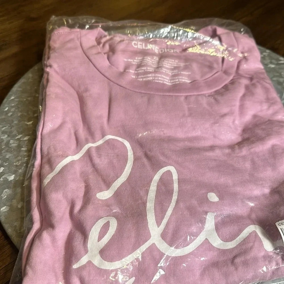 NWT CELINE DION lavender logo short sleeve t-shirt unisex L/XL official merch - Picture 2 of 3